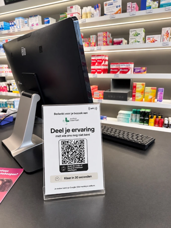 Sterrenwacht-display naast de kassa van Apotheek Laleman